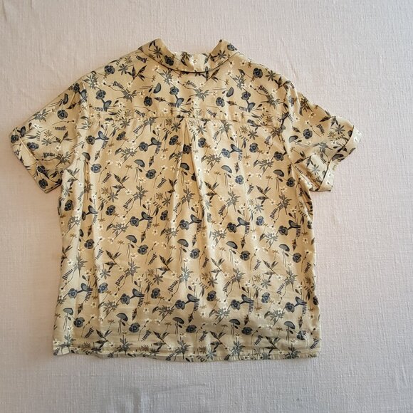 Kuhl Elsie Shirt in Honeycomb Floral (size L) - Picture 2 of 5